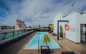 Eszentrico Suites & Rooftop Bar